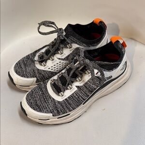 THE NORTH FACE VECTIV ESCAPE A4T2ZLA9 White/Black Women's Running Shoe Size 7